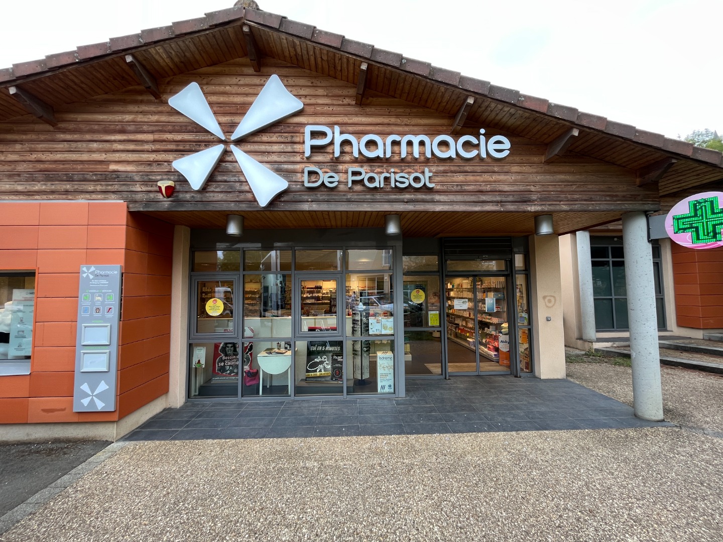 PHARMACIE DE PARISOT